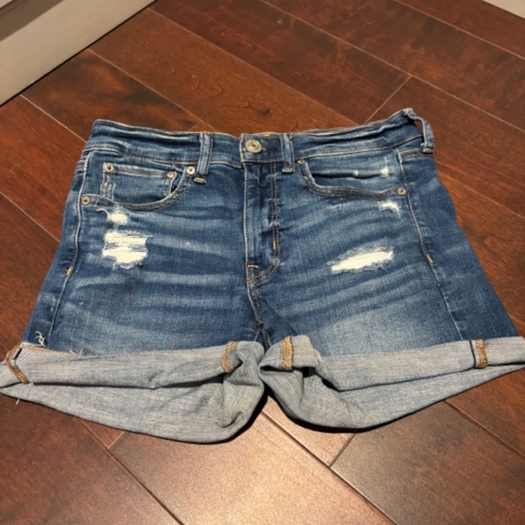 American Eagle jean shorts size 6 - Picture 3 of 5